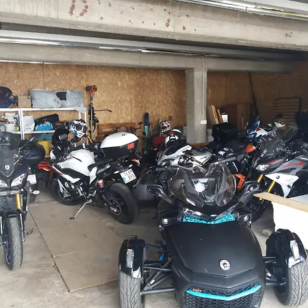 Au Pied Du Mont Saint-Maurice-sur-Moselle